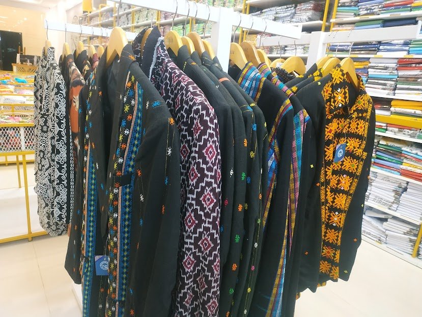 Baju Motif Manggarai